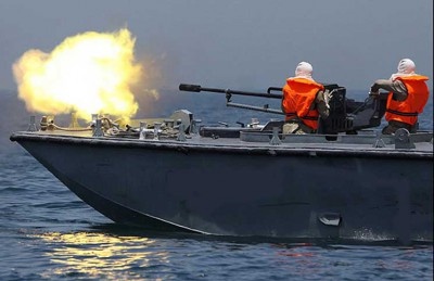 زوارق إسرائيلية تستهدف مراكب الصيادين الفلسطينيين شمال غرب مدينة غزة