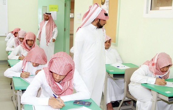 بعد تسرب الأسئلة .. «التعليم» تشكل لجنة لتقويم تجويد الاختبارات المركزية