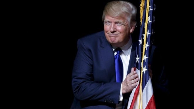 ترامب يفوز في الانتخابات التمهيدية في ولاية واشنطن