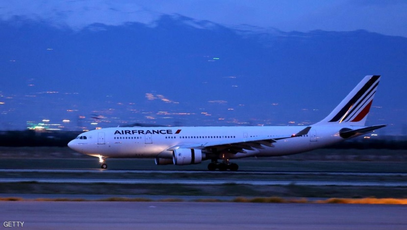 الطيارون ينضمون للإضرابات في فرنسا