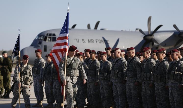 جنرالات متقاعدون ودبلوماسيون: على أوباما الاحتفاظ بالمستوى الحالي للجنود في أفغانستان