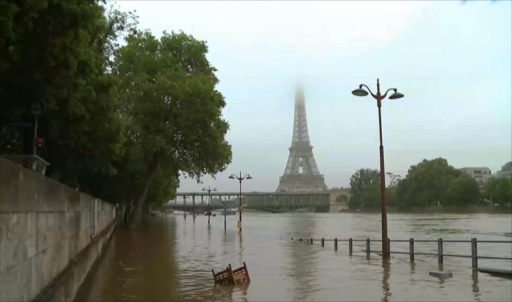 الفيضانات تهدد منطقتين في النورماندي ومستوى المياه في نهر السين ينخفض