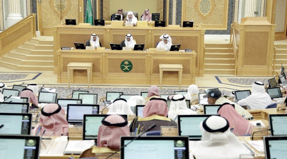 «الشورى» يطالب «النقل» بتنظيم نشاط سيارات الأجرة وتطوير الطرق الدولية