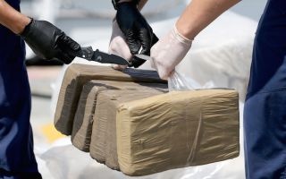 الشرطة النيوزيلندية تصادر مخدرات بقيمة نصف مليار دولار نيوزيلندي