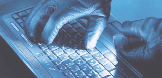 10 سنوات سجنا لمواطن محرض بايع زعيم «داعش» وأساء للمفتى