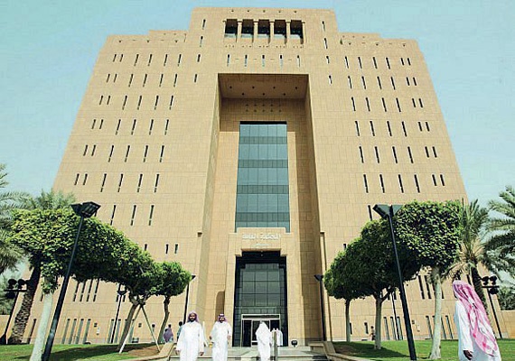 «قاعدة قضائية» تسمح للمحكمة العامة بالنظر 
في الدعاوى المالية بين الزوجين