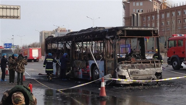 مقتل 35 شخصا في حريق التهم حافلة رحلات وسط الصين