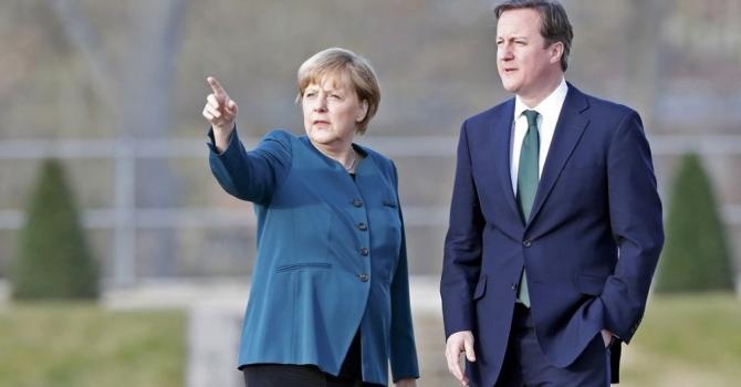 الحزب الاشتراكي الألماني يحذر ميركل من الانحناء أمام كاميرون