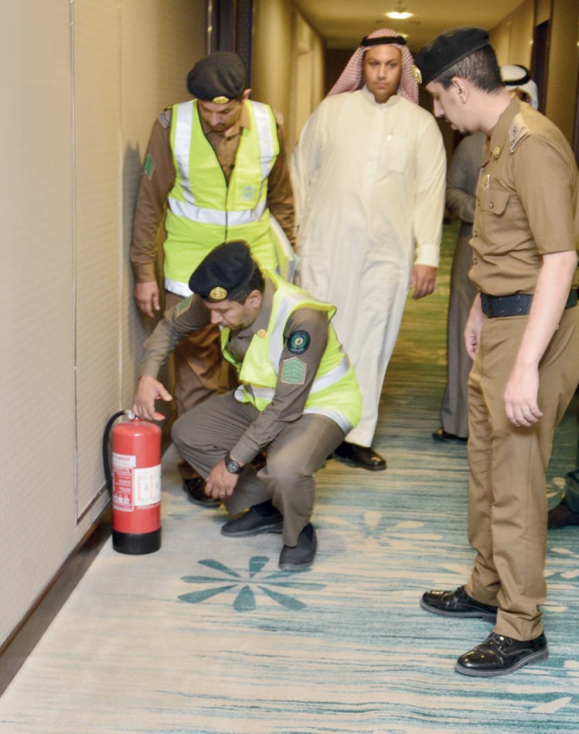 إخلاء 64 معتمرا من مبان مخالفة لاشتراطات السلامة في العاصمة المقدسة