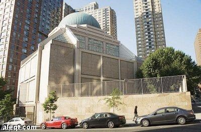 حقوقيون : مسلمان تعرضا للضرب خارج مسجد في نيويورك