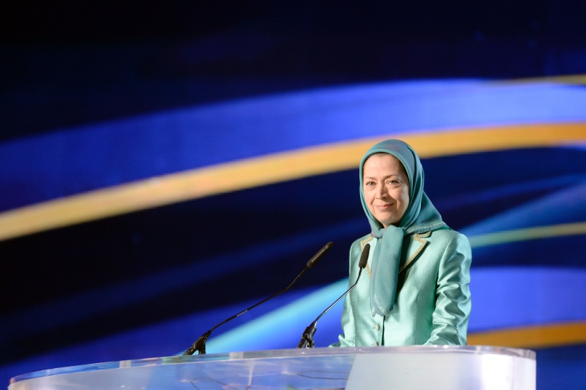 المعارضة الإيرانية في مؤتمر باريس: لا حل إلا بإسقاط نظام "الملالي"