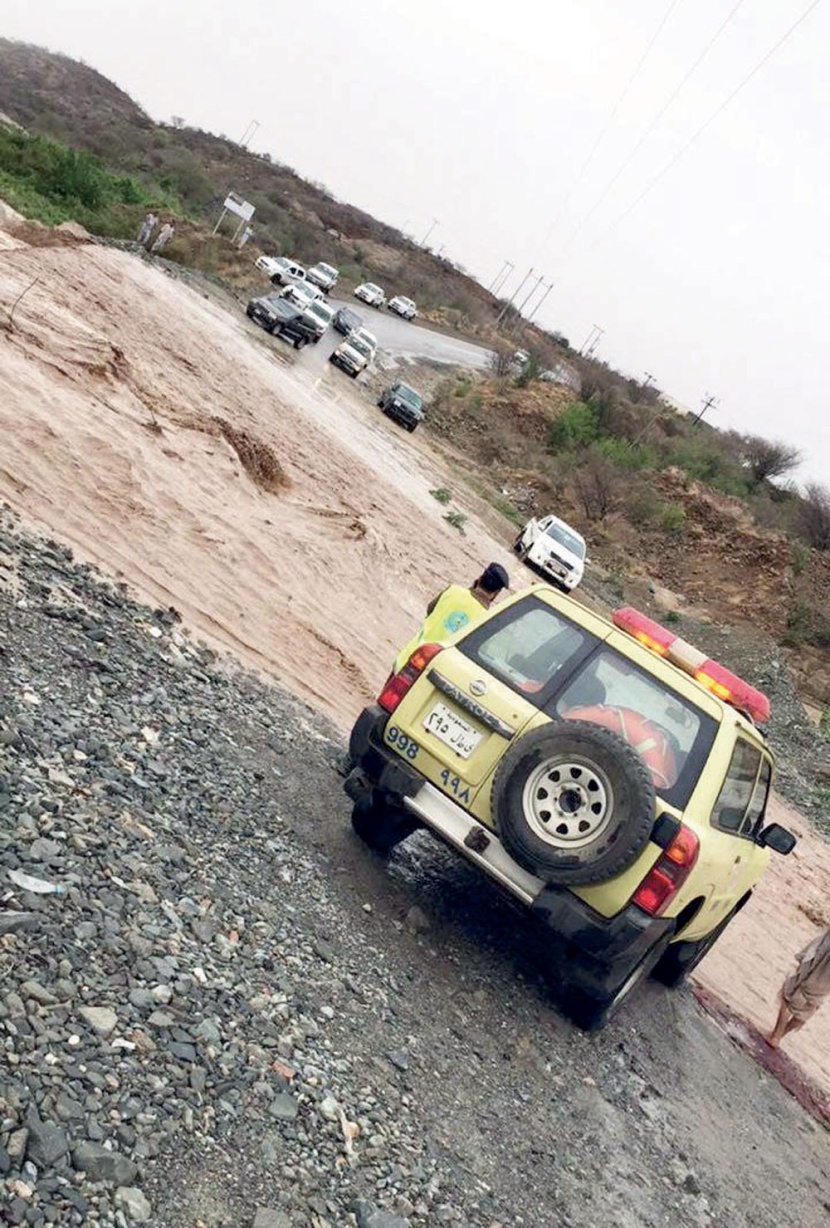 «مدني جازان» يحذر من أخطار الأمطار والسيول