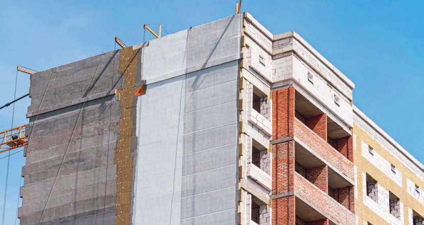 خلال عامين ونصف العام .. 90 ألف مبنى جديد طبّق العزل الحراري