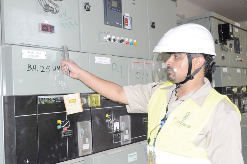 «كهرباء الشرقية»: فرق طوارئ لمساندة أعطال المنشآت الحيوية .. ولا تعويضات للمصانع