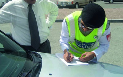 شرطة أبوظبي تلغي قرار تخفيض نسبة 50% من قيمة المخالفات المرورية