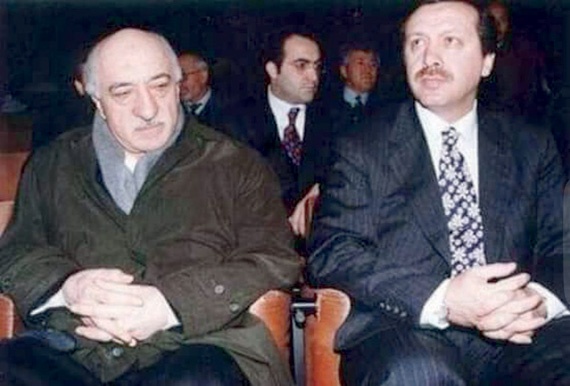 «أردوغان» يفضلها شرقية و«غولن» يريدها غربية .. «سياسات الخارج» تؤجج الداخل