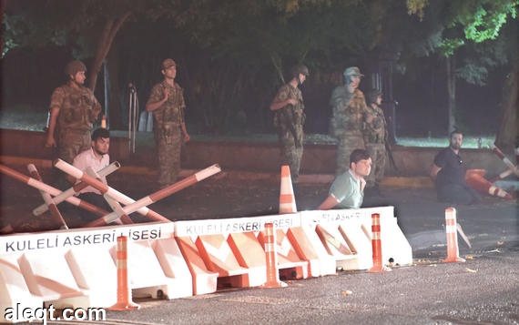 تركيا : أكثر من 18 ألف شخص اعتقلوا بعد محاولة الإنقلاب