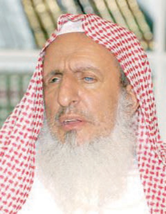 المفتي يحذر الناصحين 
من التشهير بالمسؤولين أمام الناس وقدحهم