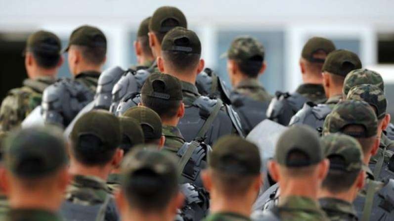 السلطات التركية تفصل 1389 عسكريا وتغلق أكاديميات حربية وتصادر ممتلكات قضاة