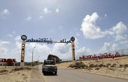 حكومة الوفاق الليبية تستنكر اعتداء ميناء الزويتينة وتشيد بحرس المنشآت