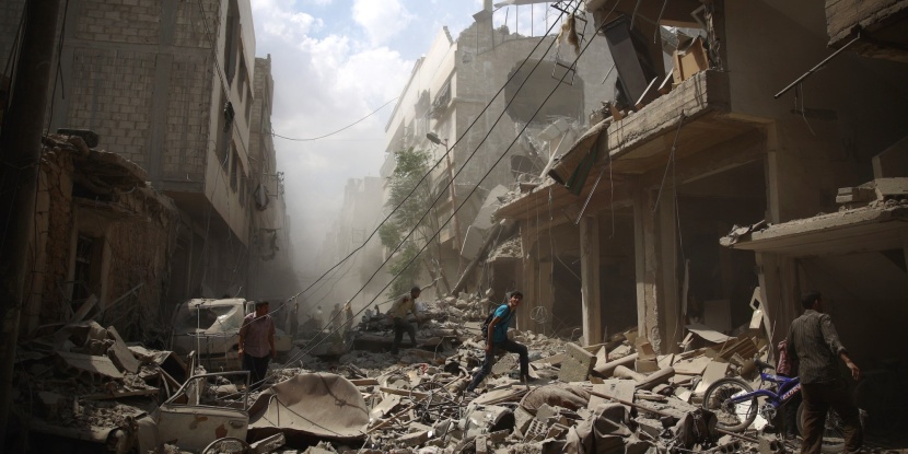 غارات بشار وبوتين على حلب وريفها تقتل 50 بينهم 4 أطفال