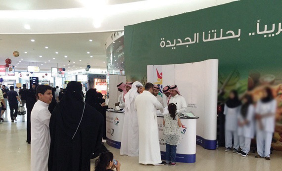 بعد إساءة شركة لعاملاتها.. «العمل» تحقق و«لجنة الاستقدام» تجتمع استثنائيا