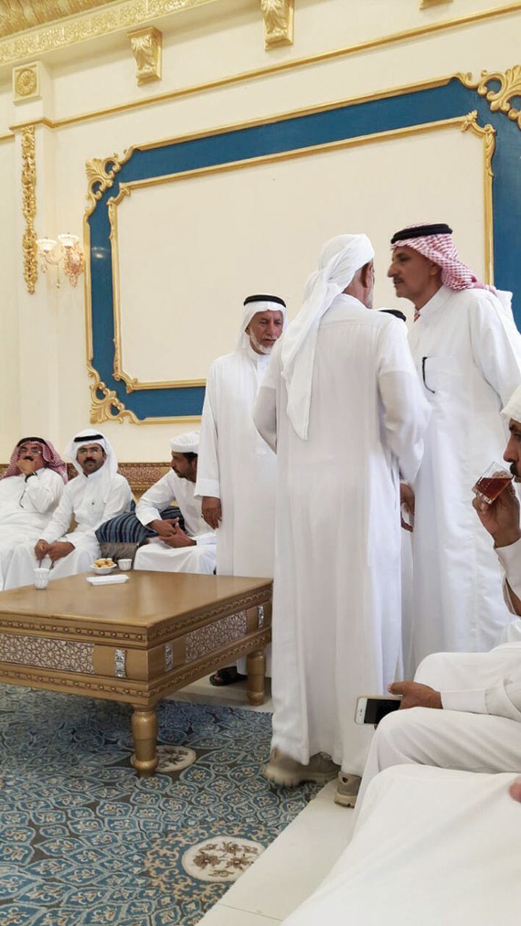 آل منصور: أرواحنا فداء في سبيل عز الوطن ورفعته