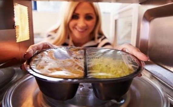 علماء يطورون غلافا صحيا للأطعمة لتقليل المهدر منها