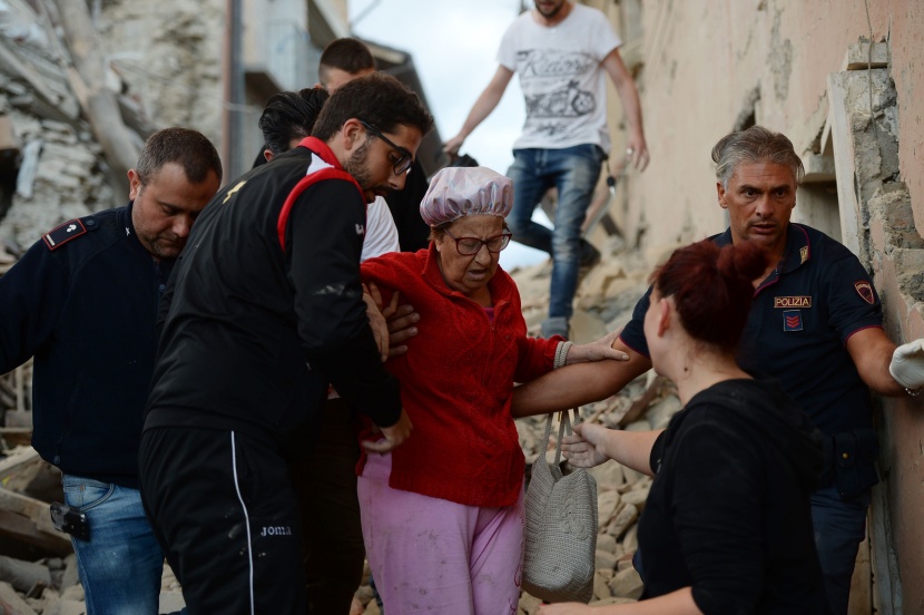 ارتفاع حصيلة وفيات زلزال إيطاليا إلى 37 شخصا
