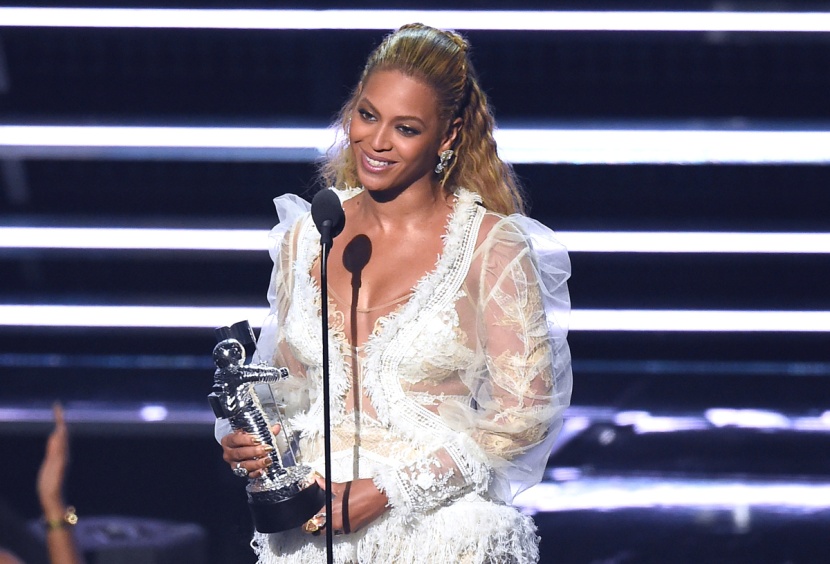 بيونسيه تهيمن على جوائز "إم تي في"... وجاستن بيبر يغيب عن الحفل