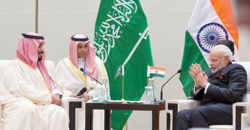 ولي ولي العهد يبحث أوجه التعاون مع رئيس وزراء الهند وجون كيري