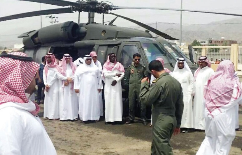 مواطنون ومسؤولون يشيعون شهيد الواجب حمود المالكي