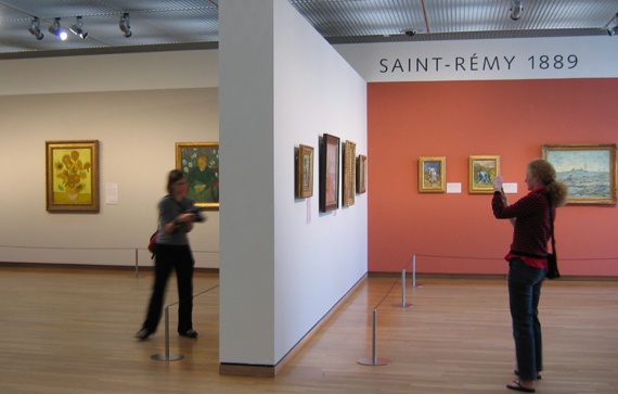 العثور على لوحتين لفان جوخ مسروقتين من 2002