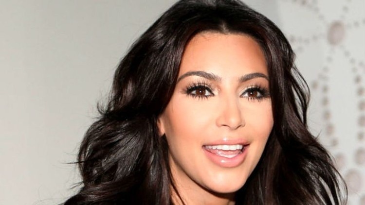 باريس : سرقة كارداشيان تحت تهديد السلاح