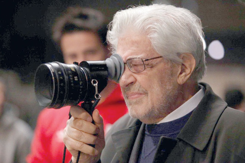 إيطاليا .. «العائلة» ما بين صورتين تذكاريتين