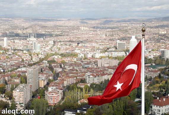 انتحاريان يفجران نفسيهما خلال عملية للشرطة في أنقرة