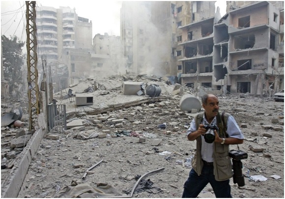 مصورو الحرب أمام تحدي تصوير العنف مع الاحتفاظ بأخلاقيات المهنة