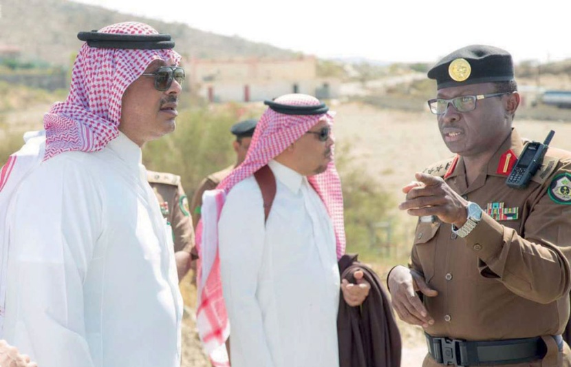 أمير الباحة يقدم التعازي
لذوي شهيد الواجب العريف عادل الزهراني