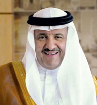 سلطان بن سلمان يعتمد أدلة إجراءات الأنشطة المرخصة 
من «السياحة»