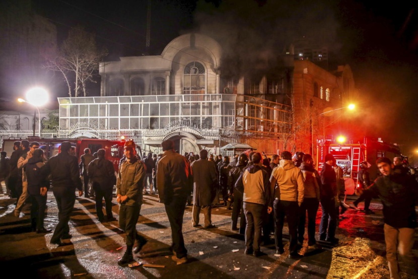 طهران تكتفي بعقوبة السجن 3 - 6 أشهر لمنتهكي سيادة السفارة السعودية