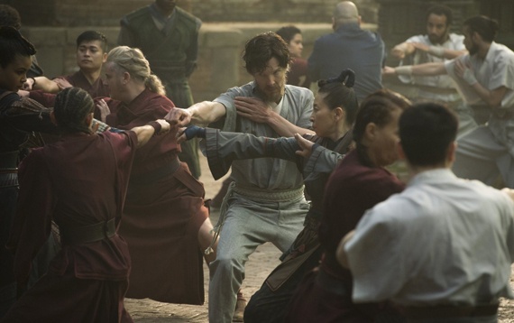 فيلم "دكتور سترينج" يتصدر إيرادات السينما في أمريكا