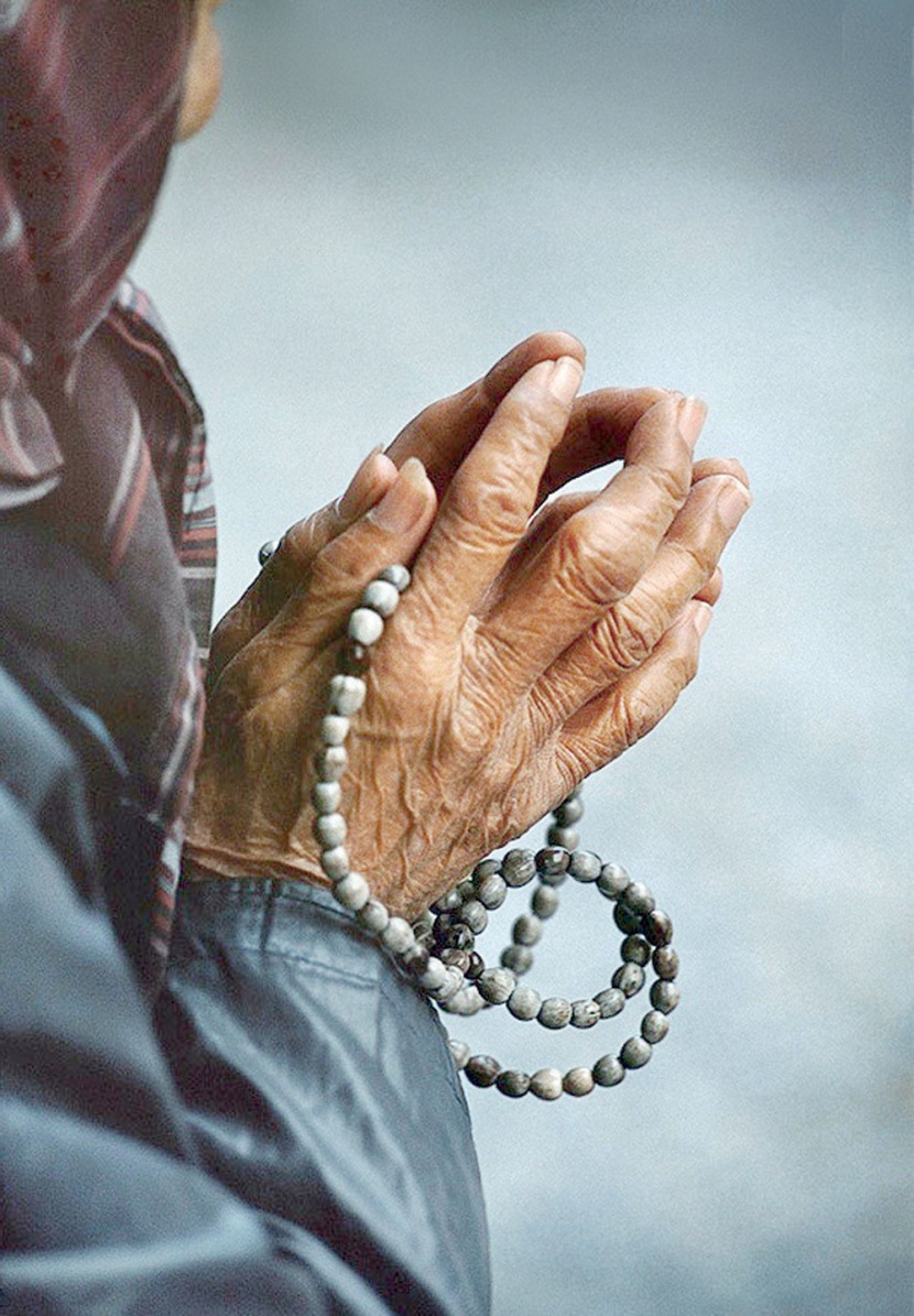 منطوق الإشارة .. «في فمي ماء» ولكن لأصابعي فم