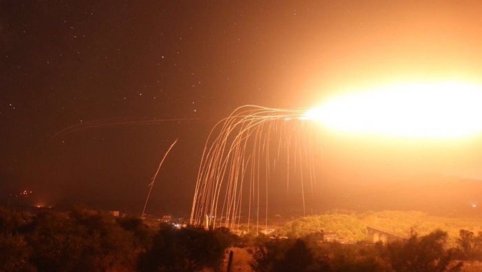 طائرات روسيا تقصف مخيم خان الشيح للاجئين الفلسطينيين بريف دمشق بقنابل النابالم