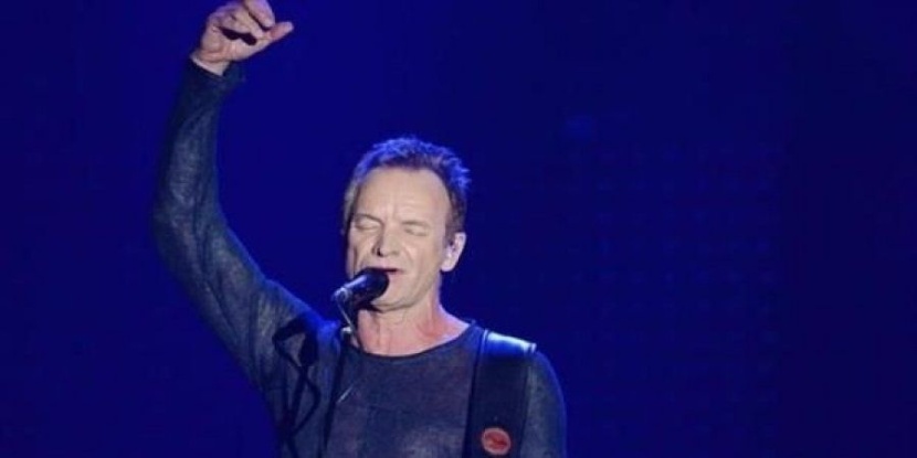 بعد عام من هجوم داعش ومقتل 90 شخص .. المغني البريطاني ستينج يفتتح قاعة "باتاكلان" في باريس