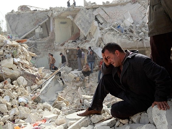 مقتل ثلاثة مدنيين في غارة جوية على حلب