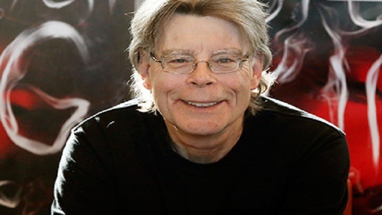 ستيفن كينغ يتخلى عن الإنترنت بعد فوز ترامب