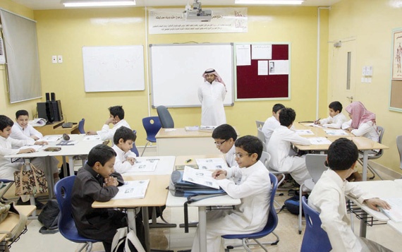 «التعليم» تسمح للمعلمين بالترشح للتشكيلات المدرسية دون «المؤهل» و«التربوي»