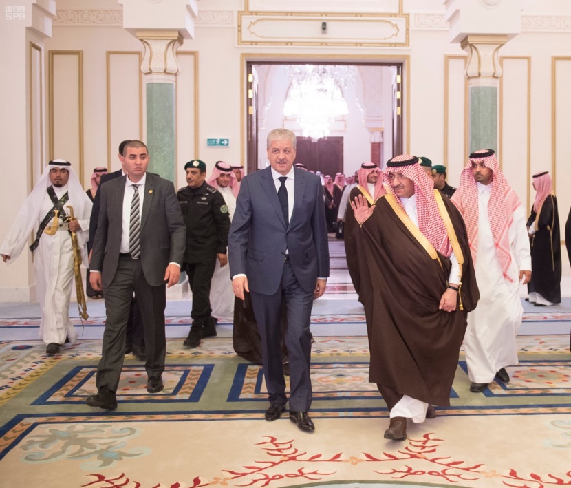 ولي العهد يولم للوزير الأول الجزائري