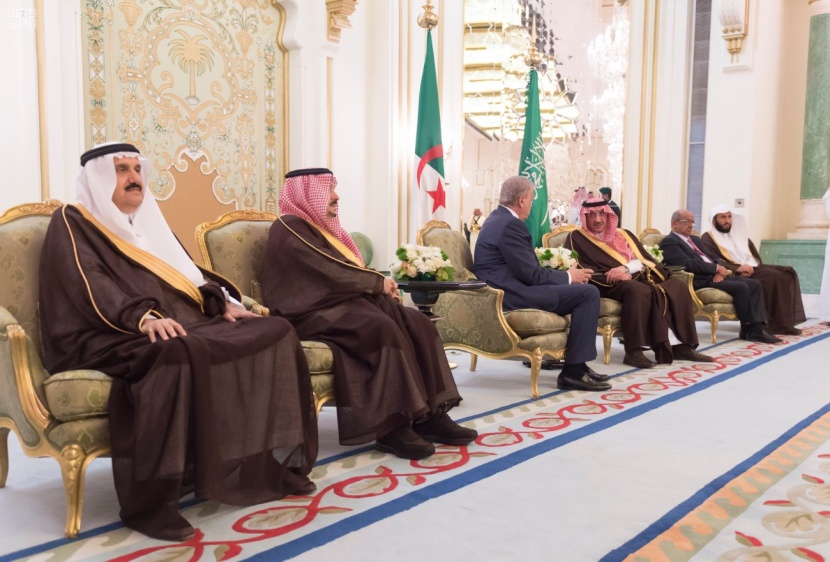 ولي العهد يولم للوزير الأول الجزائري