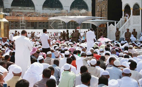 خطيب الحرم المكي يدعو إلى الاستفادة من وسائل الإعلام والتقنية الحديثة